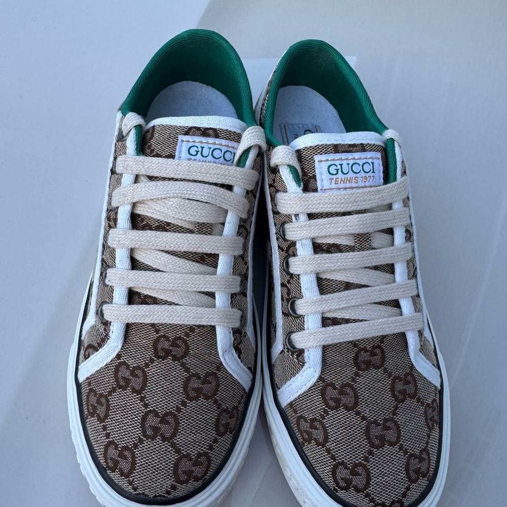 Gucci 1977 Tennis Sneakers Beige and Green Sneakers (Authentic)